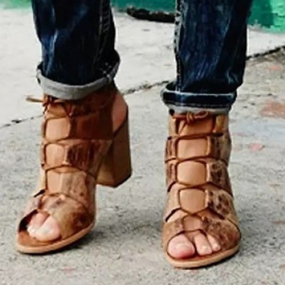 Buckle Diba True Tren Dee Heeled Sandals Gladiator Brown Distressed Leather sz 7